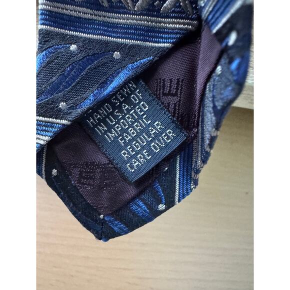 Roundtree & Yorke Silk Ties – Set of 3 – Striped, Geometric, and Patterned - Picture 15 of 16